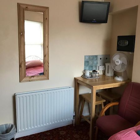 Bayside Guest House Porthcawl Exteriör bild